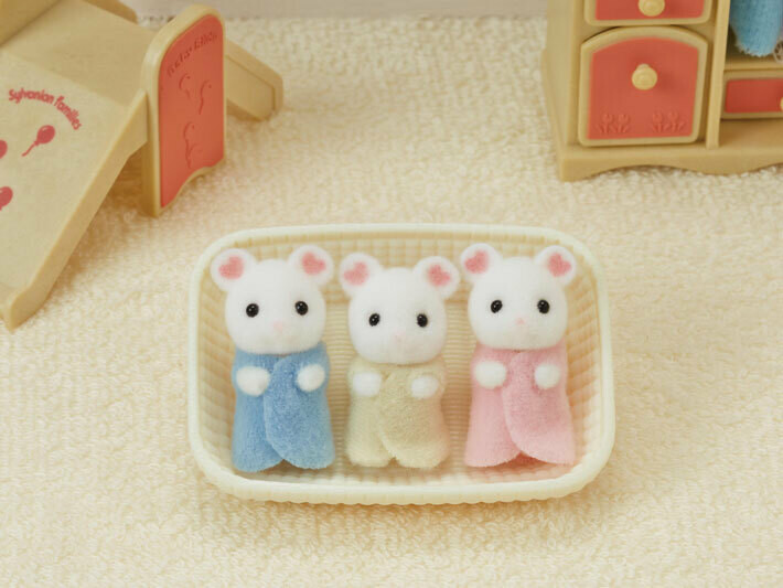 CC 1806 Marshmallow Mouse Triplets