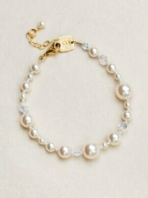 Holly Yashi 63310 Pearl/Crystals Bracelet