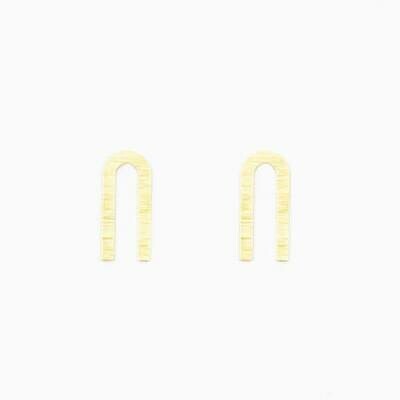 JEA540 Brushed Arch Post Earrings - Brass - Altiplano