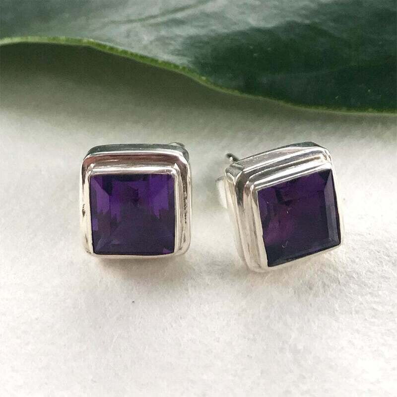 WPC Amethyst Biru Studs - SS