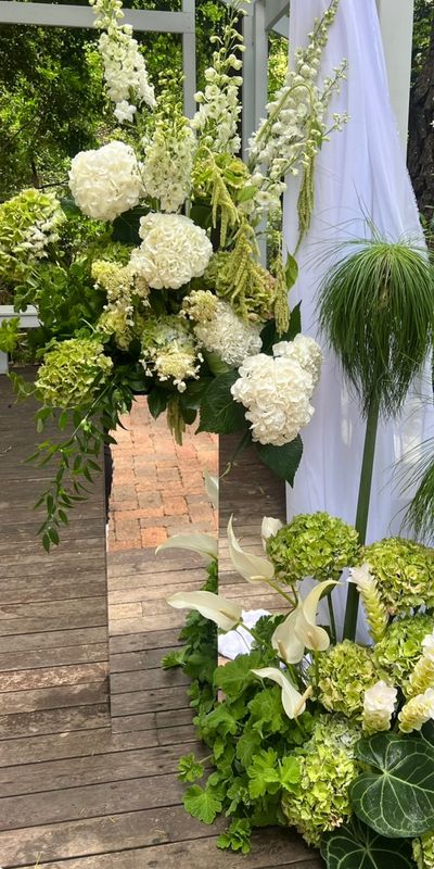 Mirror plinth - hire