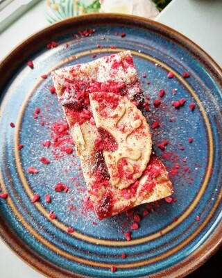 Jammie Dodger Blondie 
