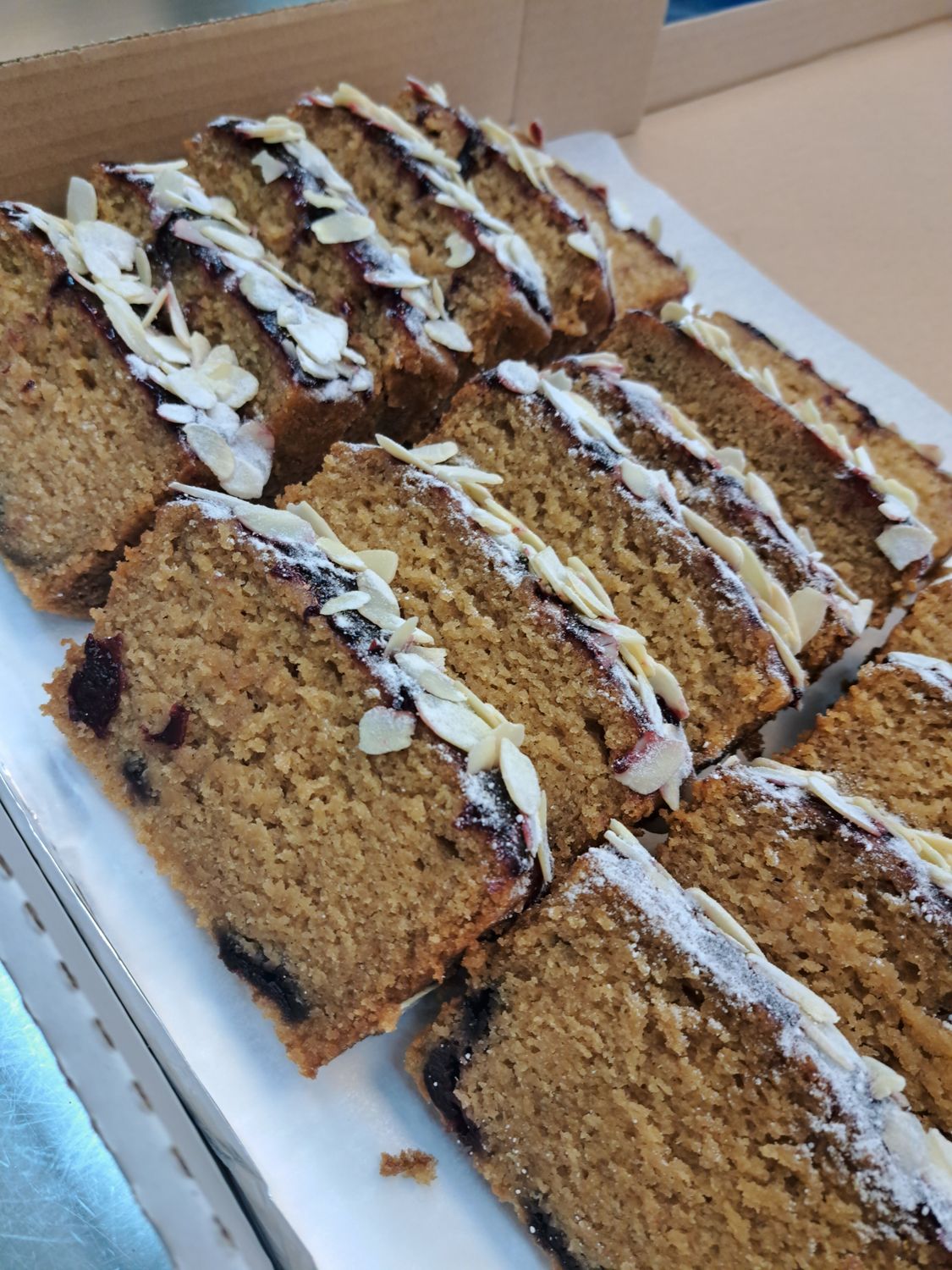 Vegan Bakewell Loaf Cake (9 slices)
