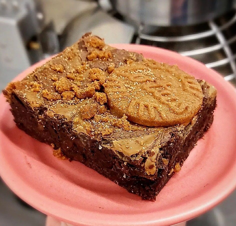 Vegan Biscoff Brownies (12 pieces)