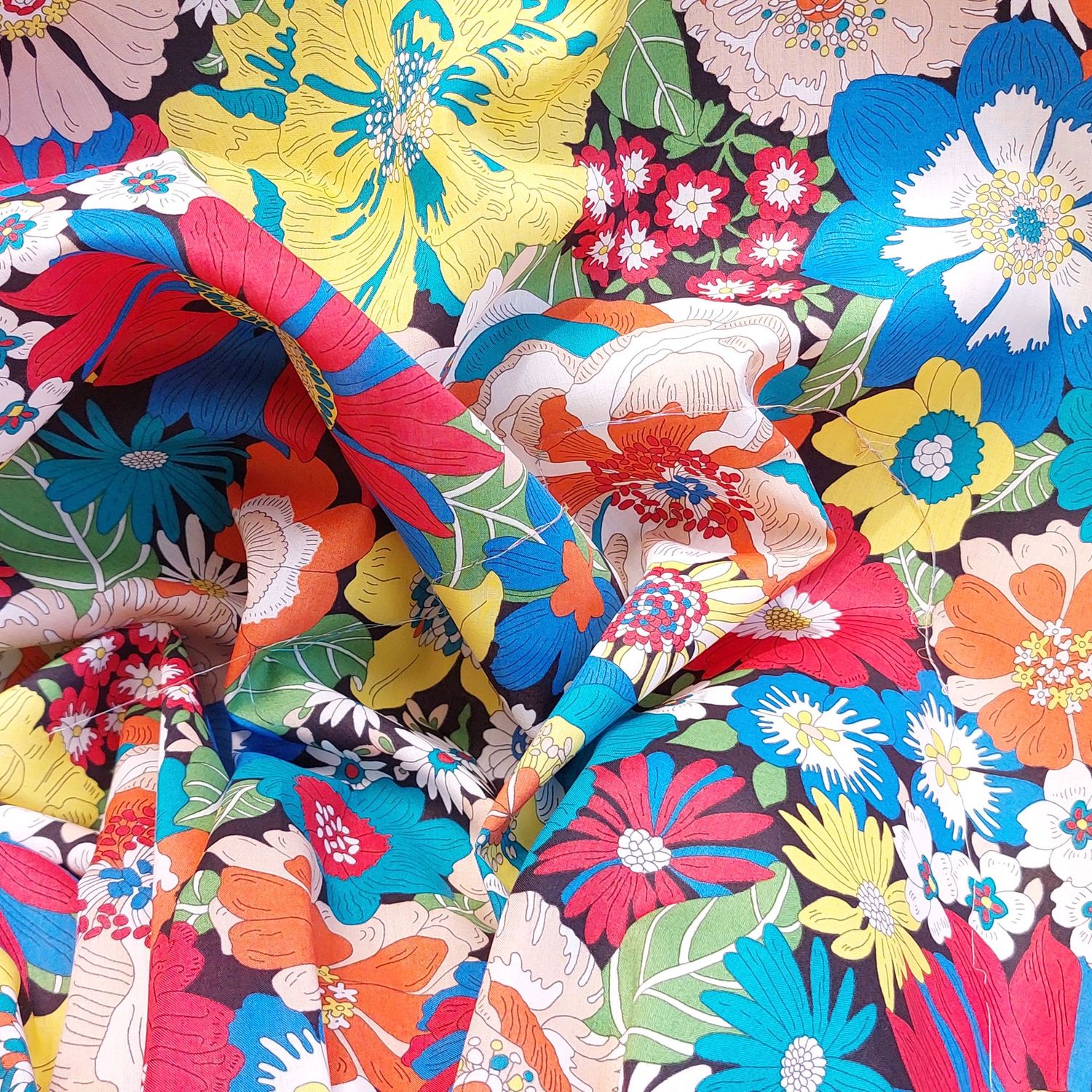 Tana Lawn Cotton "Summers in the sun"