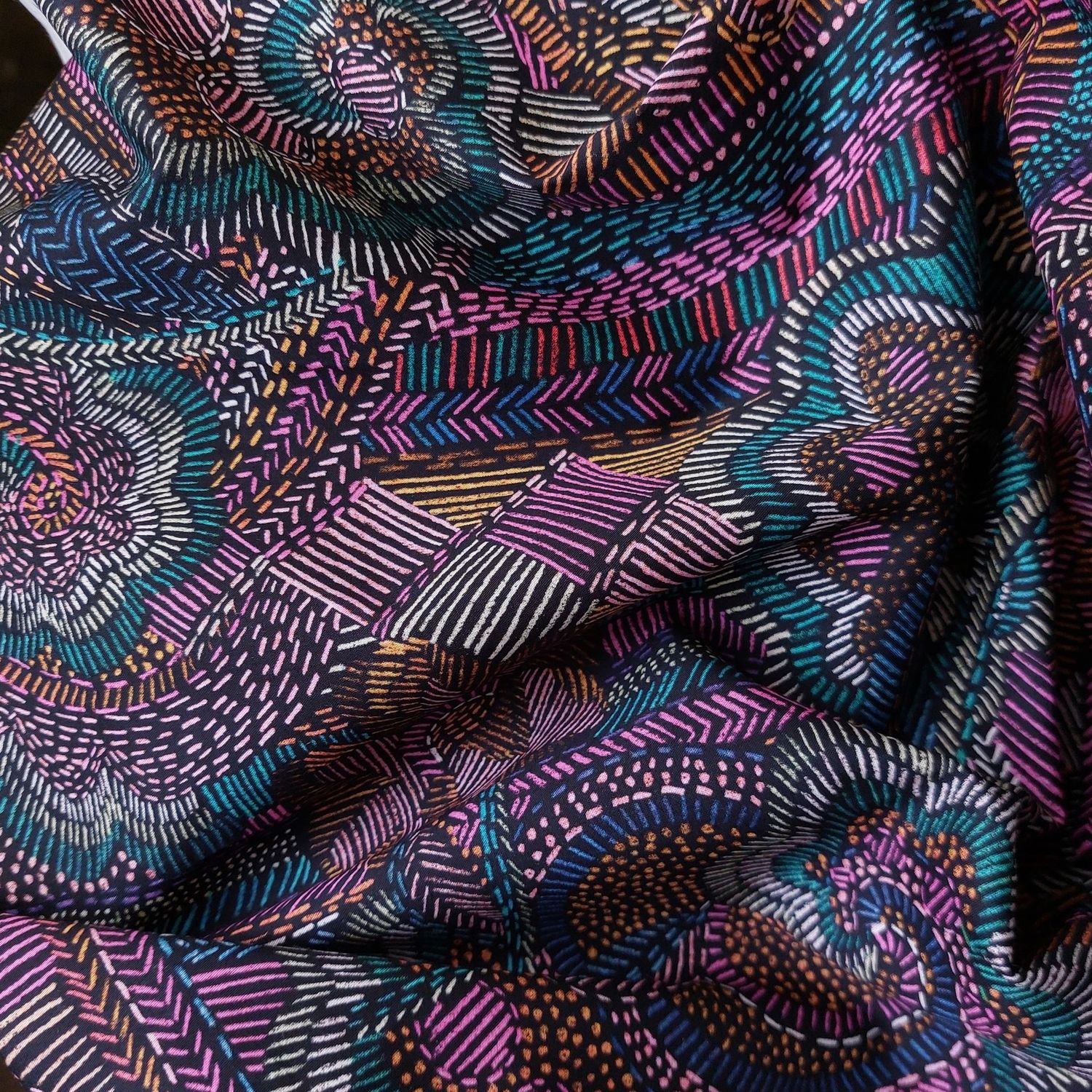 Tana Lawn Cotton Tana Lawn Cotton "Disco Fever" Purple Reststück 1,30 m