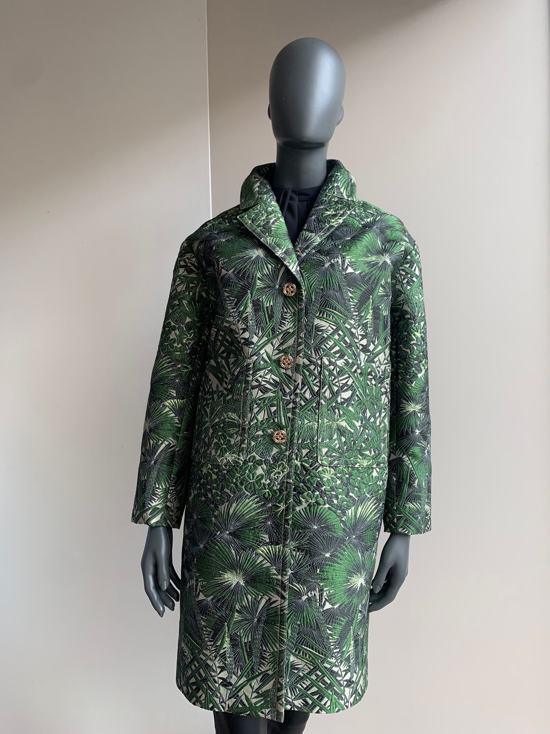 Claudia Krebser Mantel