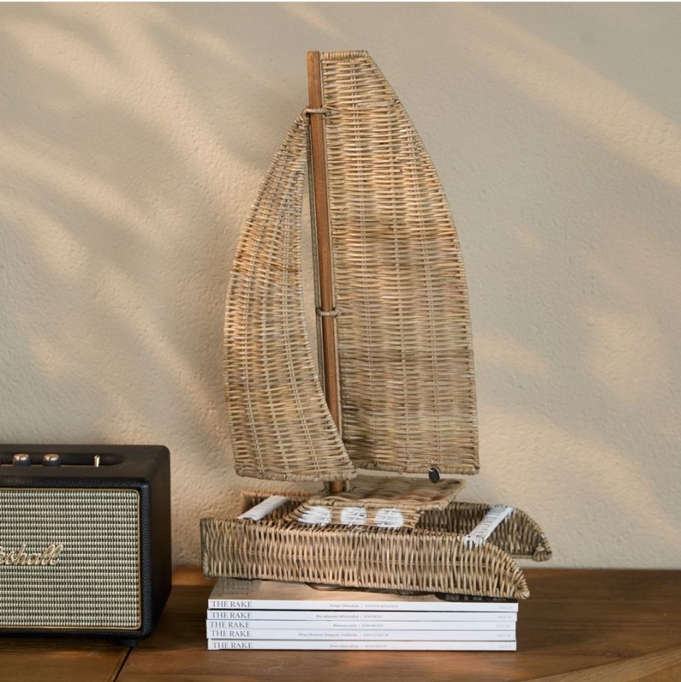 Rustic Rattan Catamaran Decoration / Schiff 