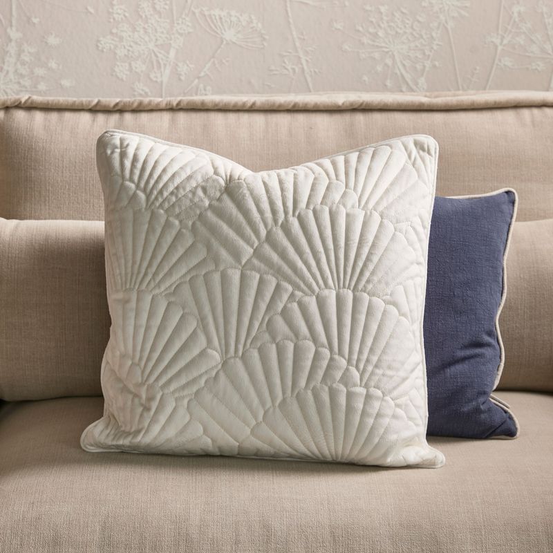 Shell Cove Pillow 50x50 Kissen (neu: mit Inlett) Shell Cove Pillow 50x50 Kissen (neu: mit Inlett)