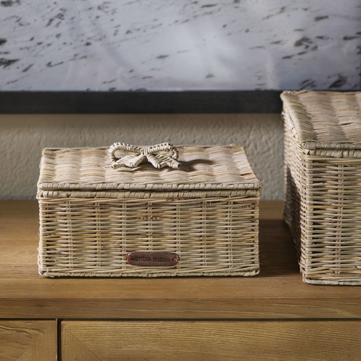 Rustic Rattan Bow Storage Box M