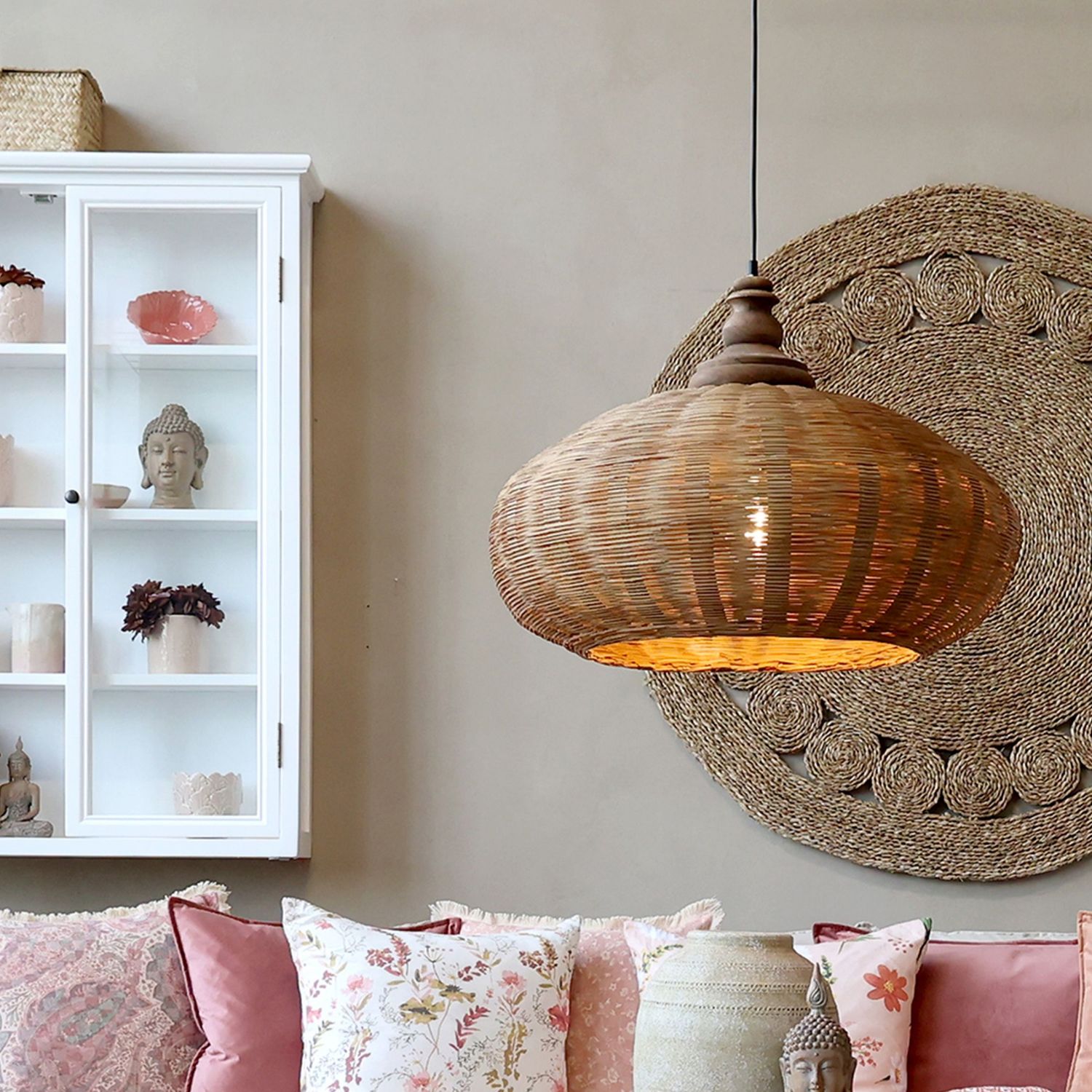 Lampe aus Rattangeflecht