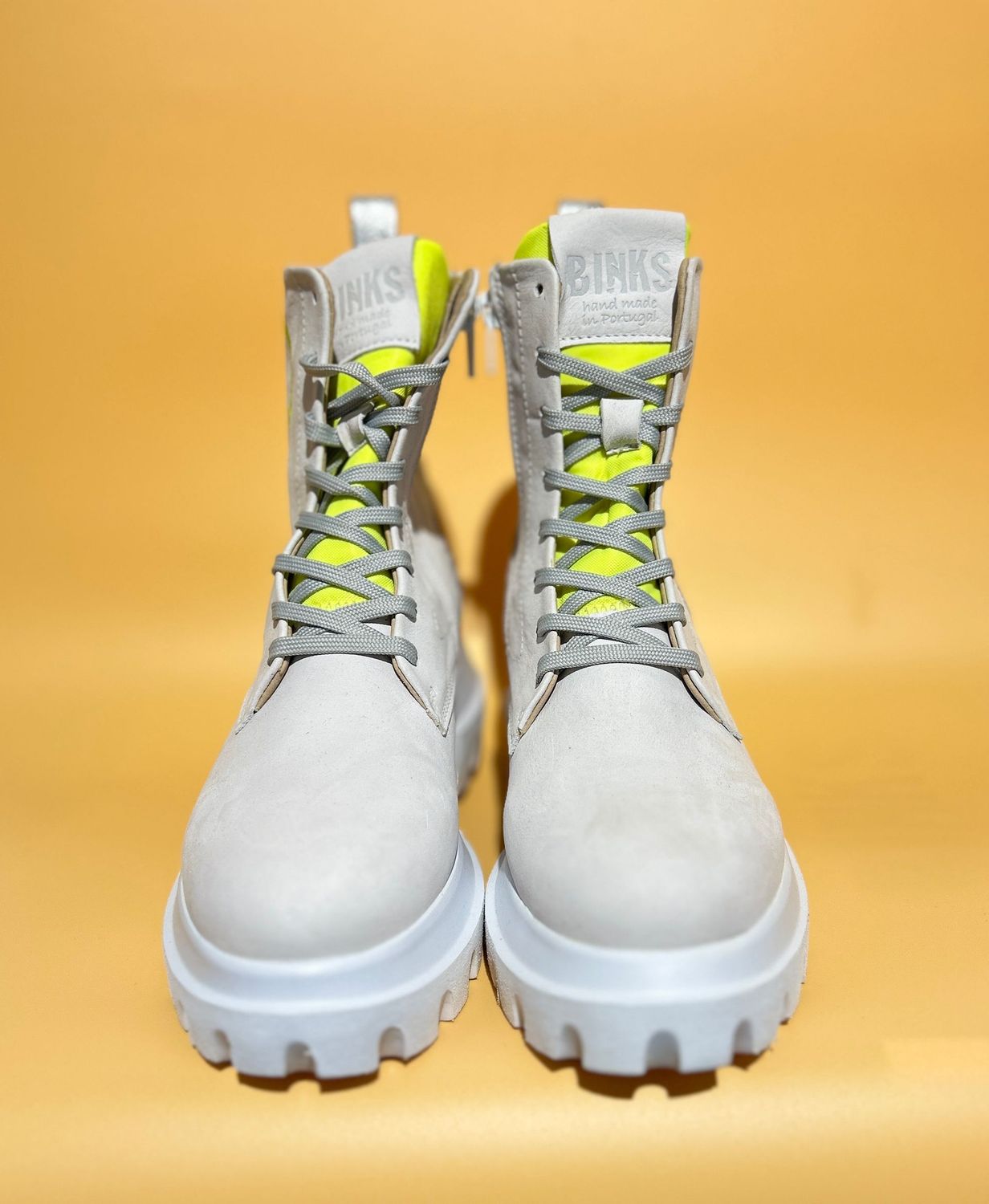 MIA.19/12 PEACE LEO NUBUK WHITE LIME ☮️ unique size