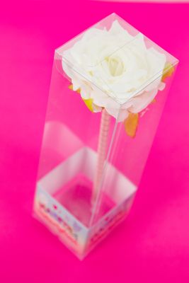 PENNA A FORMA DI ROSA