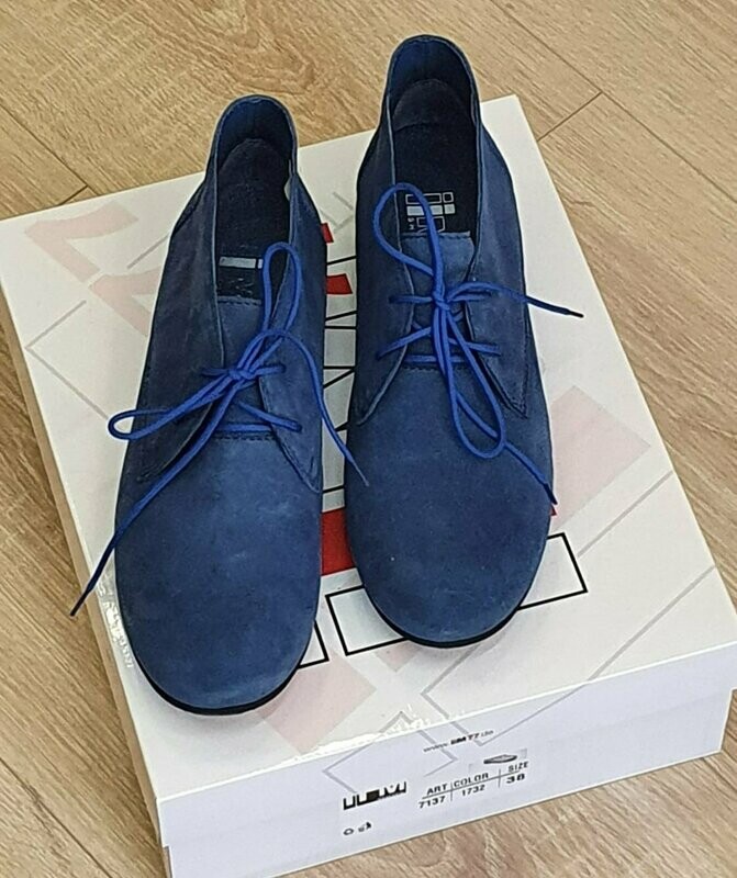 Schuhe  70%  Reduziert