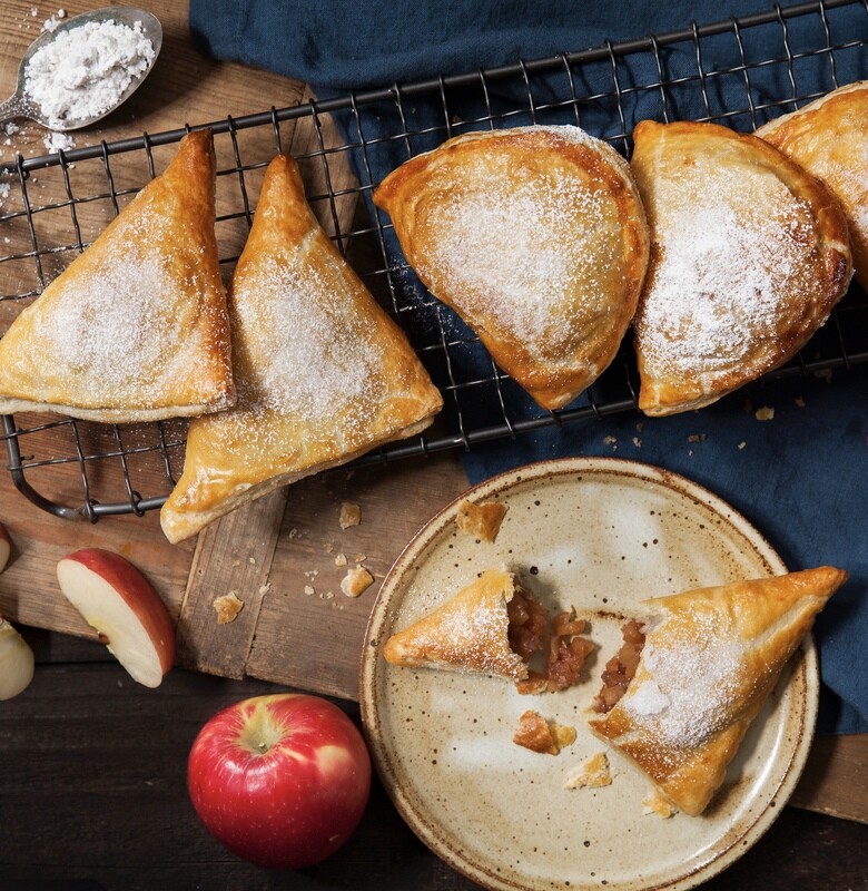 Pineapple Empanada (V)