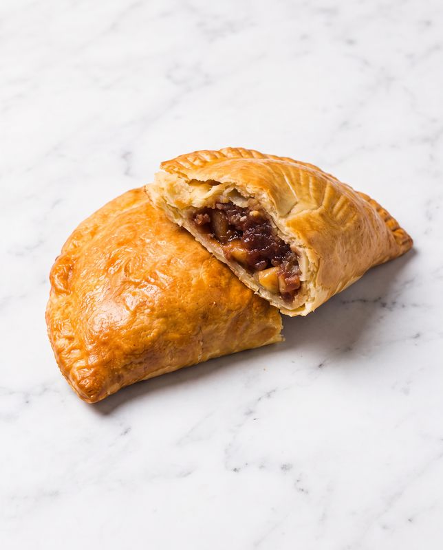Apple Cinnamon Empanada (V)