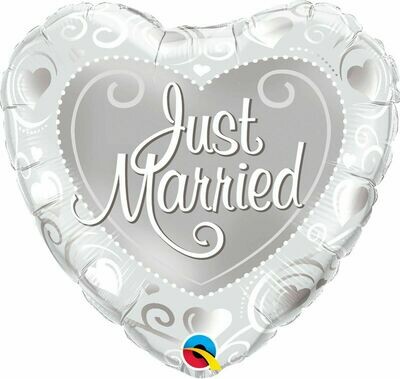 Just Married 18&quot; heart shaped foil