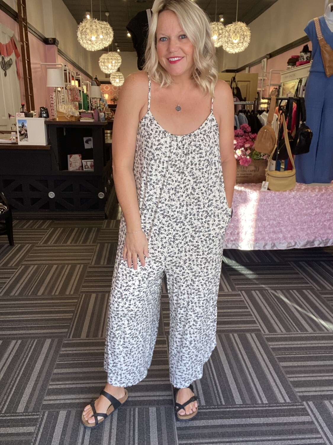 FLARED GIA DITSY JUMPSUIT