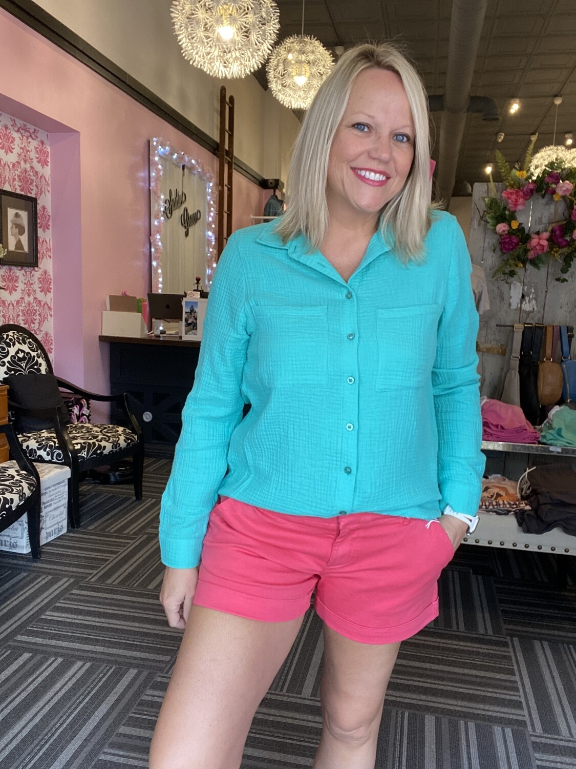 HAMPTON MID RISE SHORTS VIVA MAGENTA