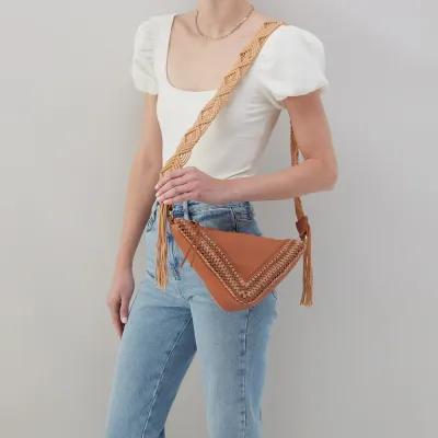 DAISY CROSSBODY CAMEL