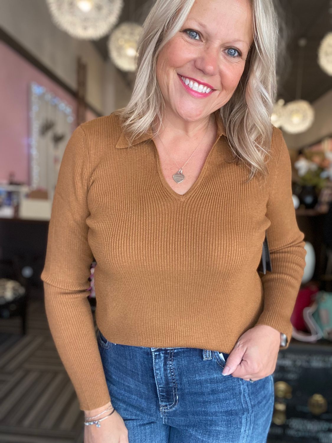 LONG SLEEVE V-NECK COLLARED SWEATER TUMERIC