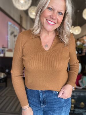 LONG SLEEVE V-NECK COLLARED SWEATER TUMERIC