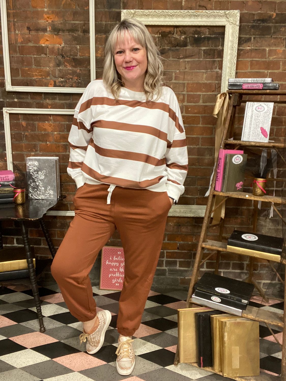 LEONARD 2PC BROWN