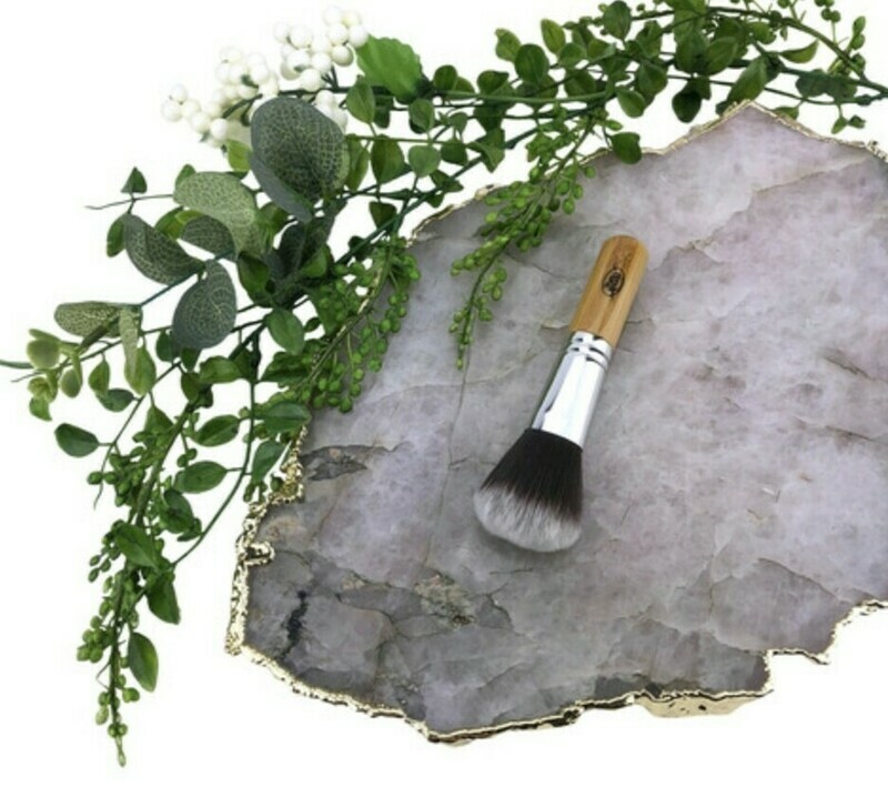 Deluxe Tapered Blush Brush