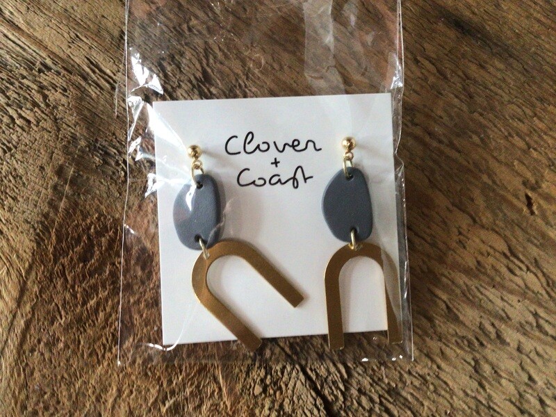 C+C slate Grey Clay Horseshoe