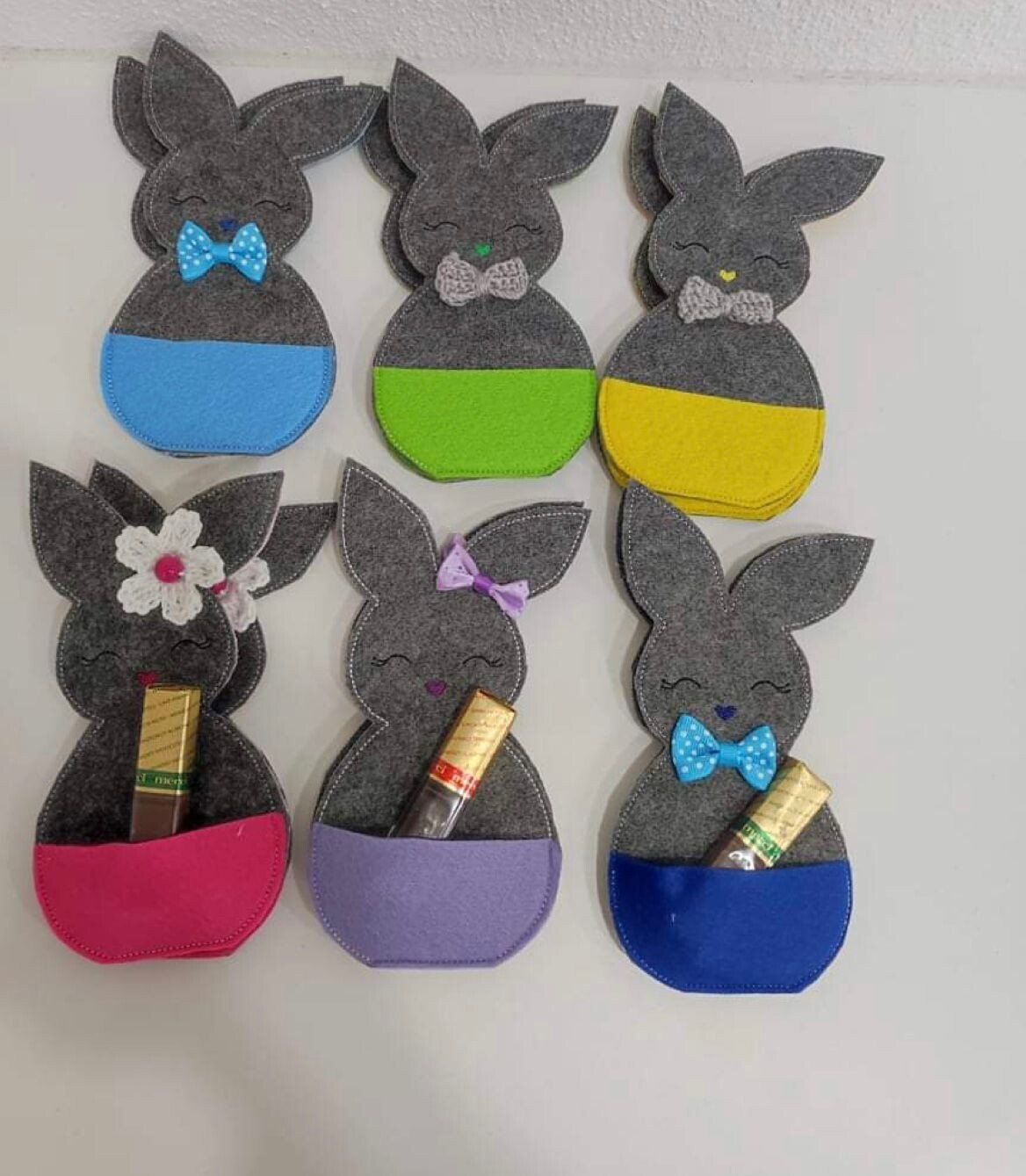 Osterhase dunkelgrau