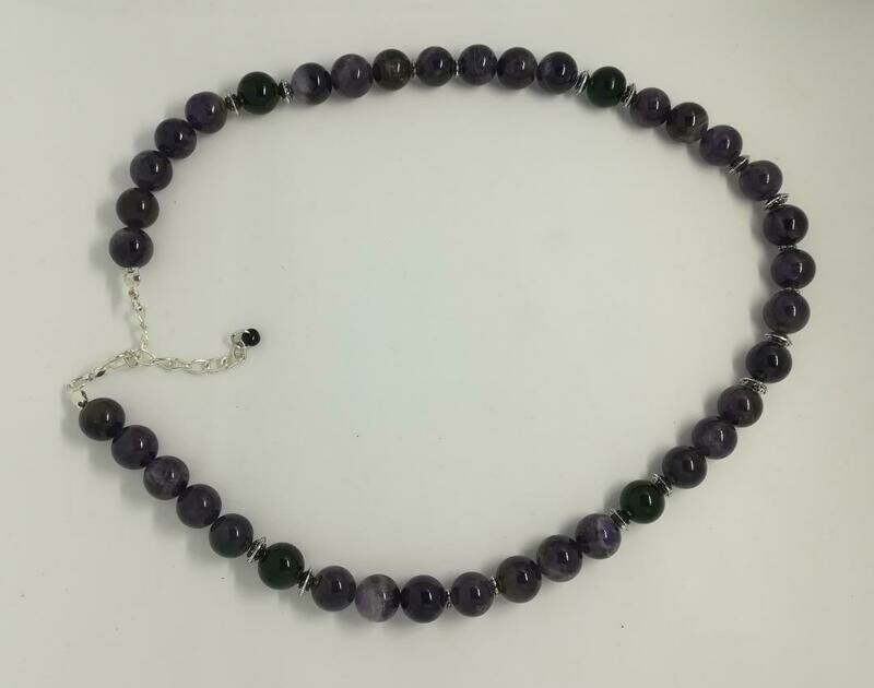 Collier violet en améthystes