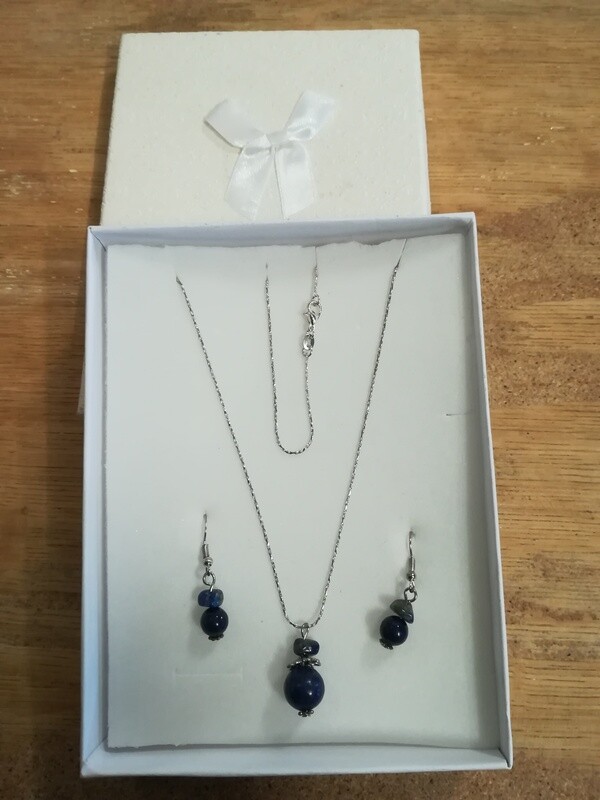 Parure en lapis lazuli