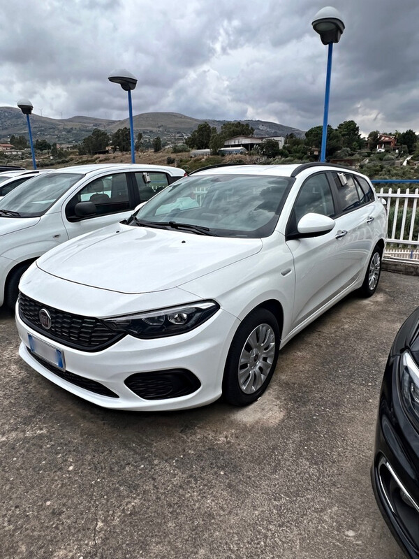 FIAT TIPO LOUNGE 2018