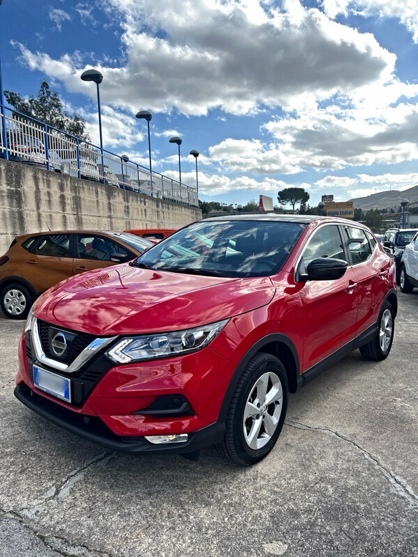 NISSAN QASHQAI 2018