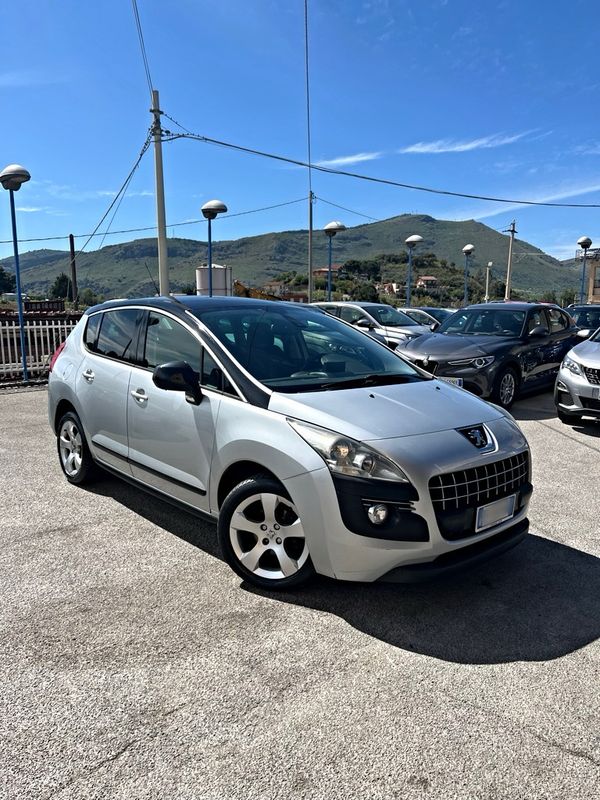 PEUGEOT 3008 2012