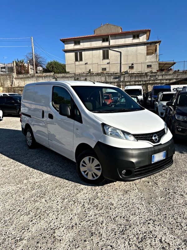 NISSAN NV200 2019