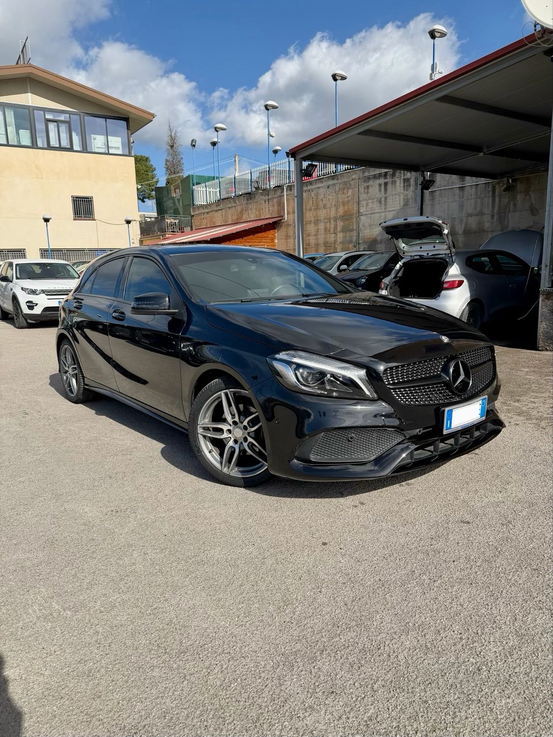 MERCEDES A180 PREMIUM AMG 2017
