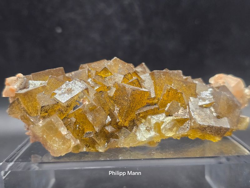 Fluorit mit Chalkopyrit und Calcit aus der Moscana Mine in Solis Spanien