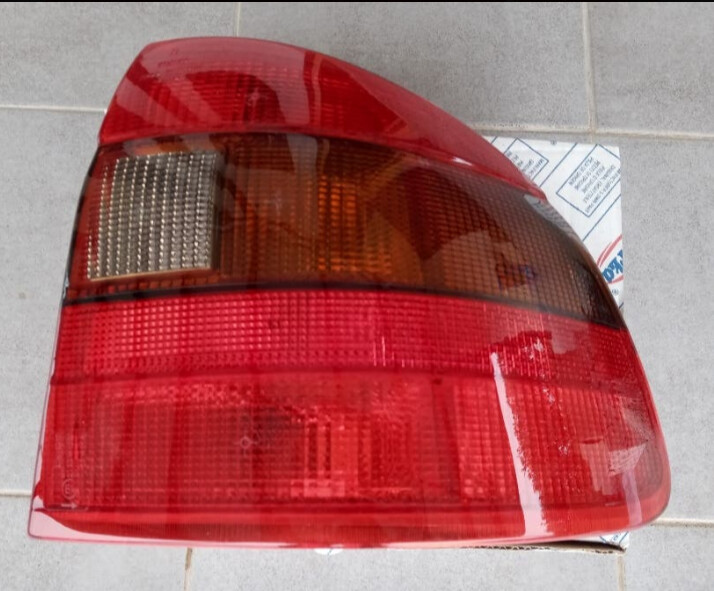Piloto trasero derecho opel astra