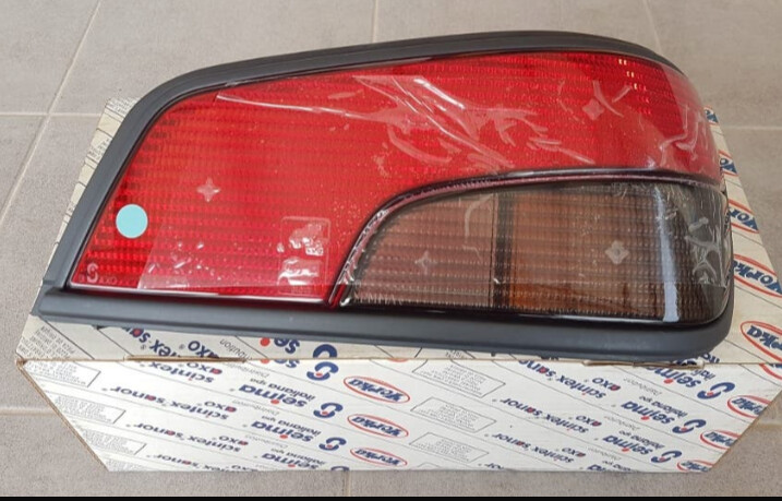 Tulipa trasera derecha peugeot 306