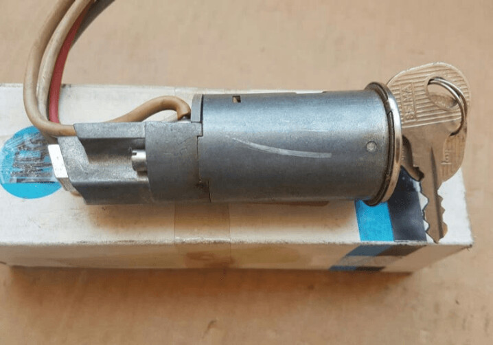 Clausor anti robo Renault 5. Renault 7