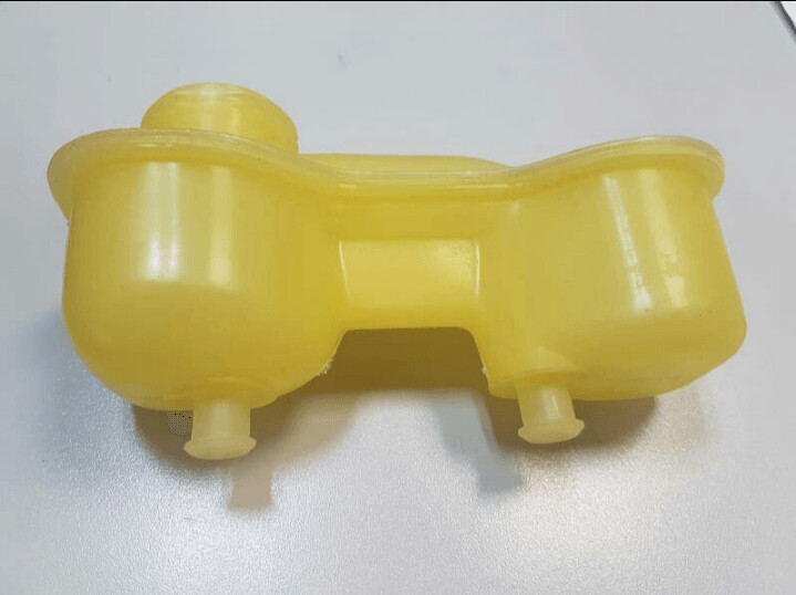 Deposito liquido frenos sin tapon SEAT 131.SEAT 127