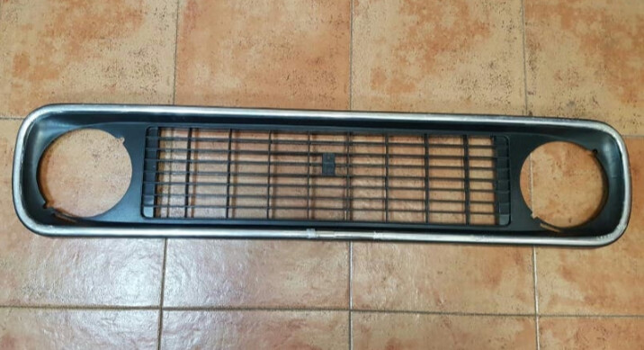 Rejilla o calandra delantera Renault 4