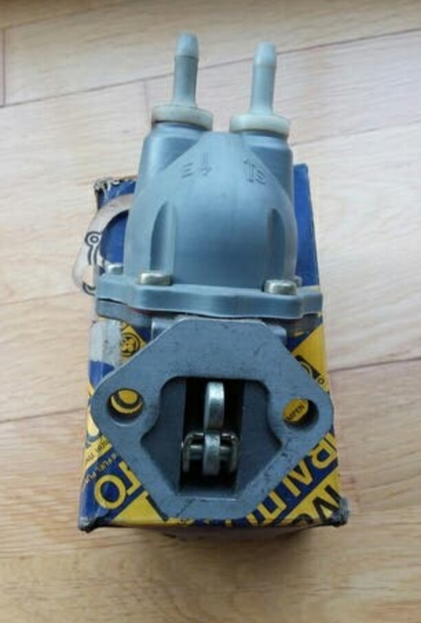 Bomba gasolina Citroen 2cv
