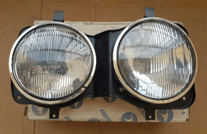Pareja ópticas o faros Seat 132