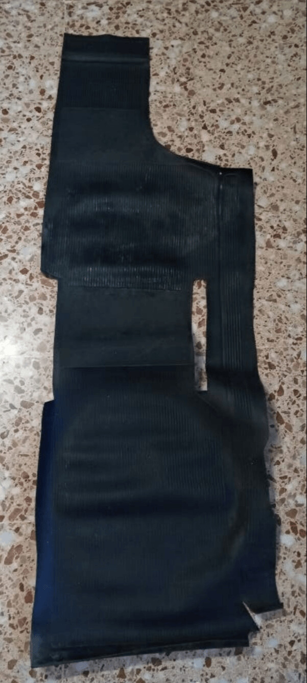 Suelo goma derecha Seat 850 4 puertas