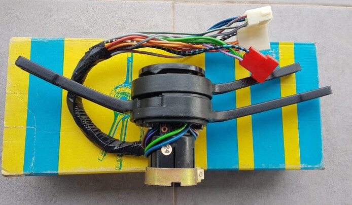 Conmutador o mando luces negro SEAT 127 FURA