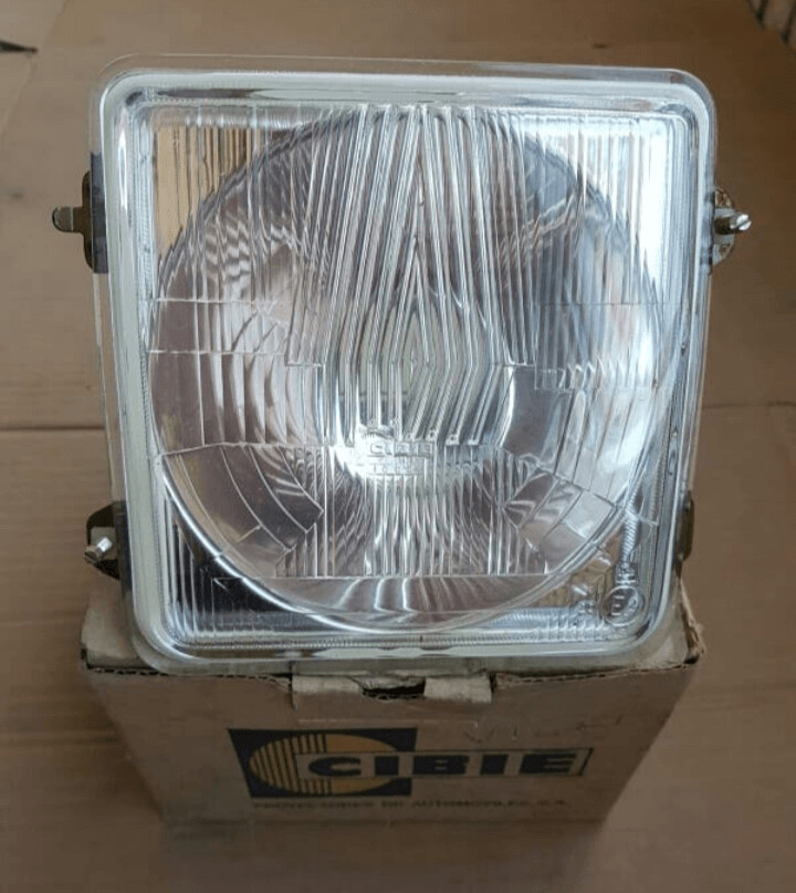 Optica faro derecho Renault 6