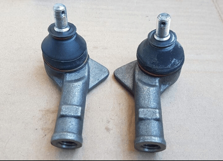 Pareja rotulas direccion FORD SIERRA