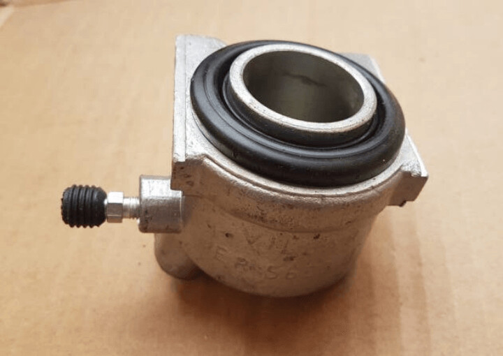 Pinza freno delantera izquierda RENAULT 12